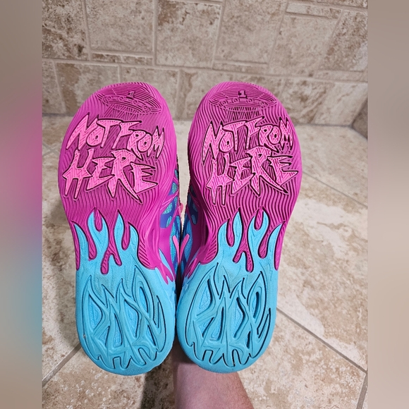 PUMA MB.04 LaMelo Ball Hornets Iridescent Poison Pink Deep Orchid Men’s 9.5 Rare - Picture 6 of 8